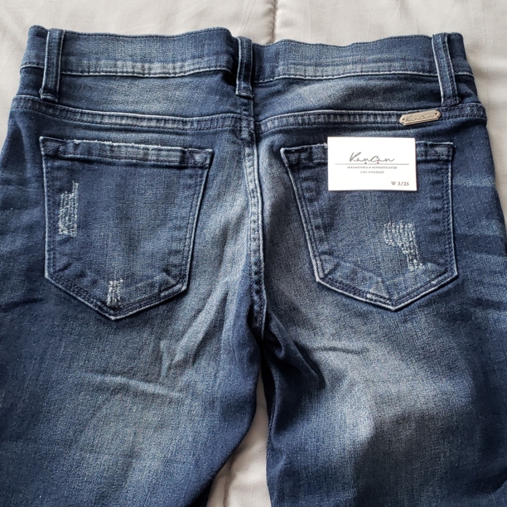 NWT KanCan Jeans Size 3/25